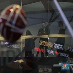 Bursa Asia Mayoritas Hijau, IHSG Malah 'Kebakaran' Sendirian