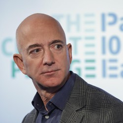 Saham Amazon Melonjak, Kekayaan Jeff Bezos Melesat