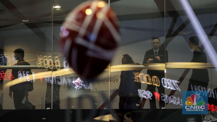Masih Dihantui Virus Corona, IHSG Merah. (CNBC Indonesia/Muhammad Sabki)
