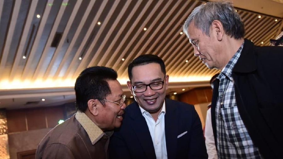 Wisata adalah salah satu agenda Gubernur Jawa Barat, Ridwan Kamil untuk meningkatkan perekonomian di wilayahnya.