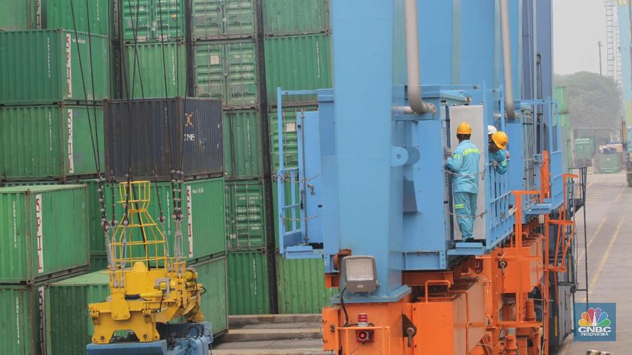 Jelang Rilis BPS Neraca Dagang RIyang Diramal Tekor US$ 152 Juta. (CNBC Indonesia/Muhammad Sabki)