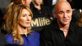 Salah satu petenis putri terbaik sepanjang masa asal Jerman Steffi Graf menikah dengan petenis legendaris Amerika Serikat Andre Agassi pada Oktober 2001. (Al Bello/Getty Images/AFP)