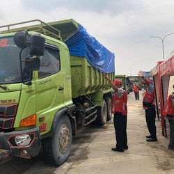 'Monster Jalanan' Berkeliaran di Jalan Tol, Ini Penampakannya
