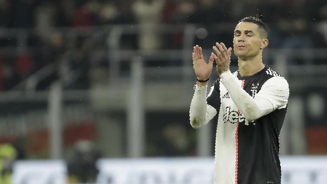 Ronaldo Lebih Produktif Offside ketimbang Cetak Gol