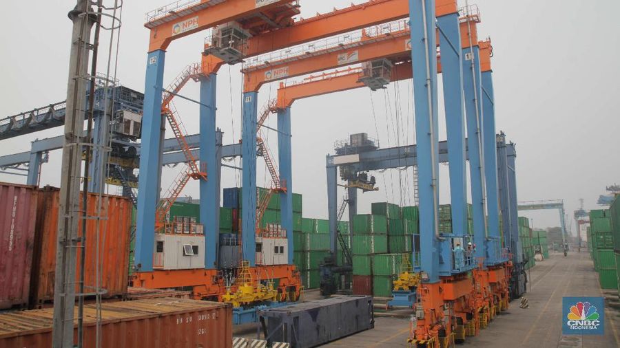 Jelang Rilis BPS Neraca Dagang RIyang Diramal Tekor US$ 152 Juta. (CNBC Indonesia/Muhammad Sabki)