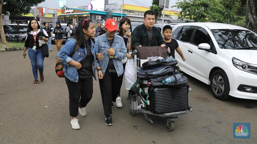 Hari ini pemerintah memulangkan sebanyak 238 WNI yang telah menjalani observasi di Natuna