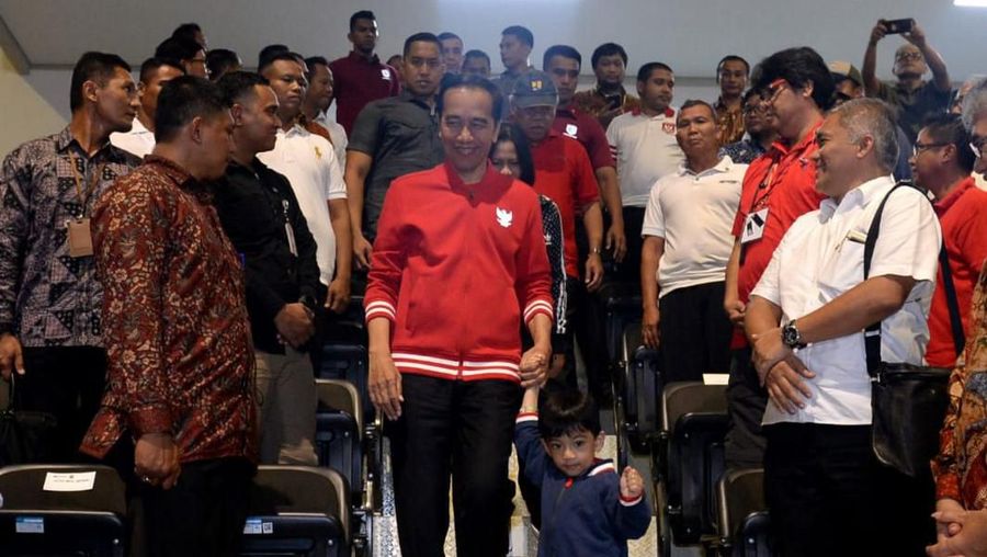 Buat piala dunia, Jokowi resmikan Stadion Manahan Solo, Sabtu (15/2/2020).
