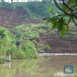 Ada Longsor Dekat Tol Cipularang, Ini Penjelasan Jasa Marga