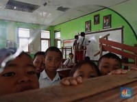 Mas Nadiem, Help! Ruang Kelas SD di Bogor ini Rusak Parah