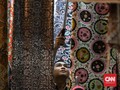 FOTO: Berburu Ragam Batik di Tanah Abang