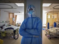 Virus Corona, 290 Juta Siswa Tak Sekolah & Cium Pipi Dilarang
