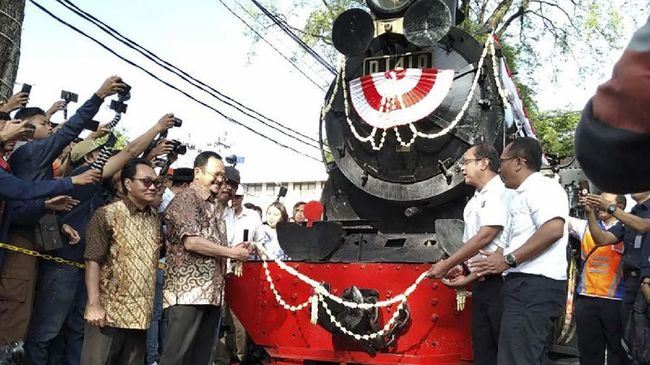 Solo Tambah Unit Kereta Uap Wisata Jaladara