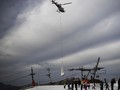 Pemanasan Global, Resor Ski Angkut Salju dengan Helikopter