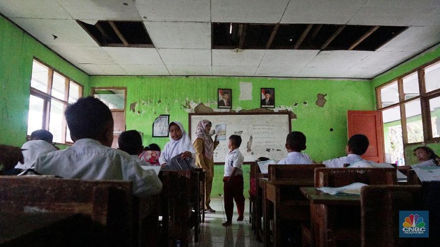 SDN Kamulyaan berada di RT 02/RW 06, Desa Putat Nutug, Kecamatan Ciseeng, Kabupaten Bogor, Jawa Barat.