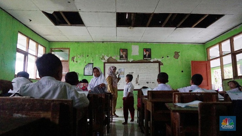 SDN Kamulyaan berada di RT 02/RW 06, Desa Putat Nutug, Kecamatan Ciseeng, Kabupaten Bogor, Jawa Barat.