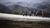 Biaya operasi helikopter salju itu sekitar 5.000 sampai 6.000 euro (sekitar Rp74,6 juta sampai Rp89,5 juta). (Anne-Christine POUJOULAT / AFP)