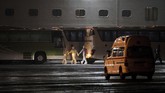Seluruh warga akan kembali menjalani karantina selama dua pekan di pangkalan militer di Texas dan California. (Behrouz MEHRI / AFP)