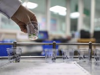 Mengintip Tim Medis China Tangani Corona di Wuhan