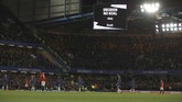 Gol pertama Chelsea, Kurt Zouma, dianulir wasit setelah dibantu Video Assistant Referee (VAR). Gol Olivier Giroud juga dianulir setelah mengecek VAR. (AP Photo/Ian Walton)