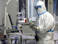 Penyebaran Virus Corona Lebih Ekspres Gara-gara Mirip HIV?