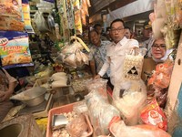 Harga Bawang Putih Meroket, Ridwan Kamil Geber Operasi Pasar