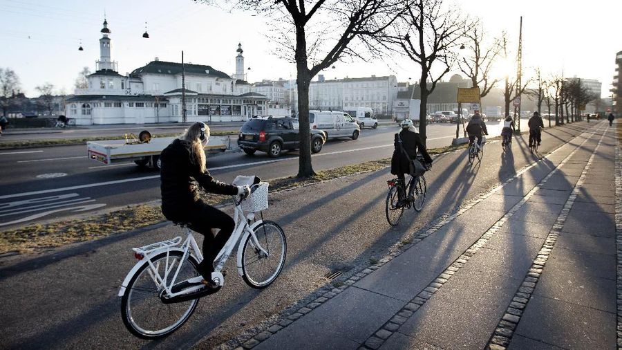 World Happiness Report rilis negara paling bahagia di dunia. Penilaiannya seperti kebebasan berpendapat, harapan hidup sehat, Kehidupan Sosial & masyarakat