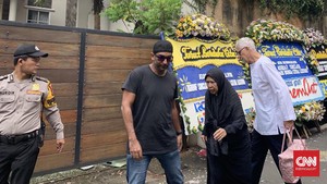 Orang Tua Ashraf Sinclair Tiba di Rumah Duka