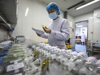 China Klaim Vaksin Corona Ditemukan, Uji Coba April