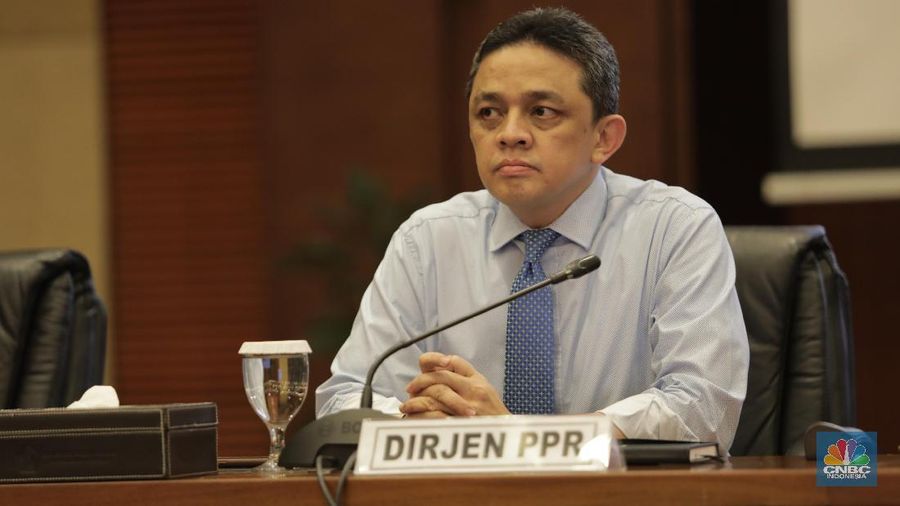 Direktur Jenderal Pengelolaan Pembiayaan dan Risiko Kementerian Keuangan Luky Alfirman  (CNBC Indonesia/Tri Susilo)