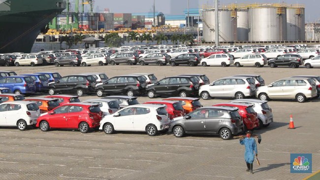 Warga RI Kini Pilih Beli Mobil Murah, Penjualan LCGC Naik 14%
