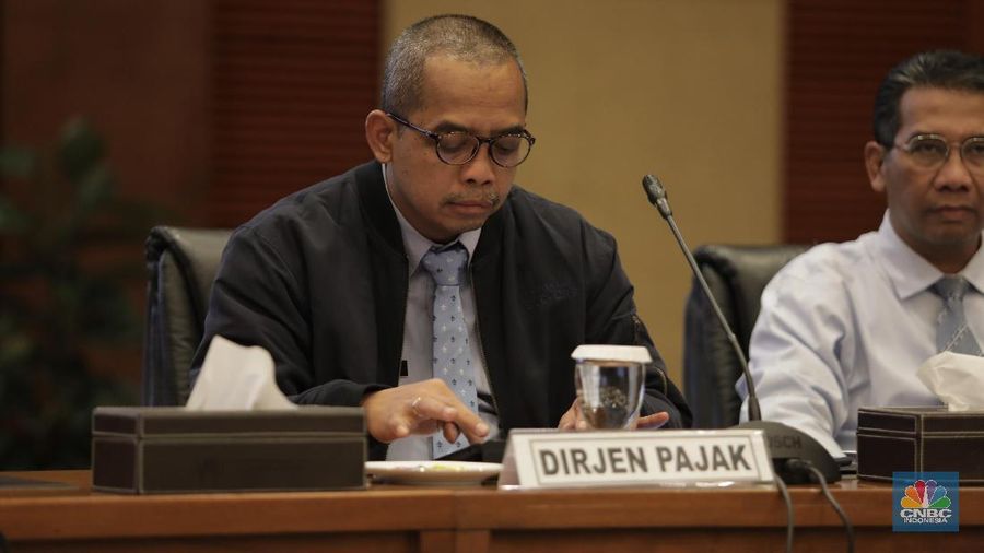 Direktur Jenderal (Dirjen) Pajak Kementerian Keuangan (Kemenkeu), Suryo Utomo saat Konferensi pers APBN KiTa. (CNBC Indonesia/Tri Susilo)