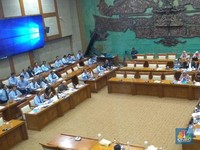 DPR Rapat dengan Sri Mulyani, BI, OJK Bahas Nasib RI 2021