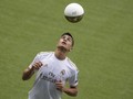 Resmi Diperkenalkan Madrid, Pemain Muda Brasil Menangis