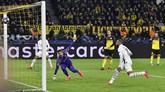 PSG kemudian menyamakan kedudukan pada menit ke-75 melalui Neymar setelah menerima umpan tarik Kylian Mbappe. (AP Photo/Martin Meissner)