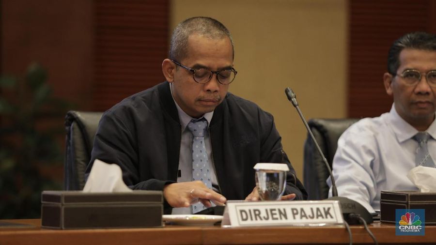 Direktur Jenderal (Dirjen) Pajak Kementerian Keuangan (Kemenkeu), Suryo Utomo saat Konferensi pers APBN KiTa. (CNBC Indonesia/Tri Susilo)