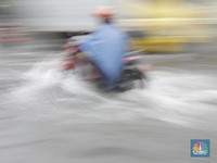 Peringatan Dini, Jakarta Diramal Hujan Angin Kencang Hari Ini