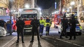 Saksi mata mengatakan serangan pertama terjadi sekitar pukul 22.00 di pusat kota Frankfurt hingga menewaskan tiga orang. (AP Photo/Michael Probst)