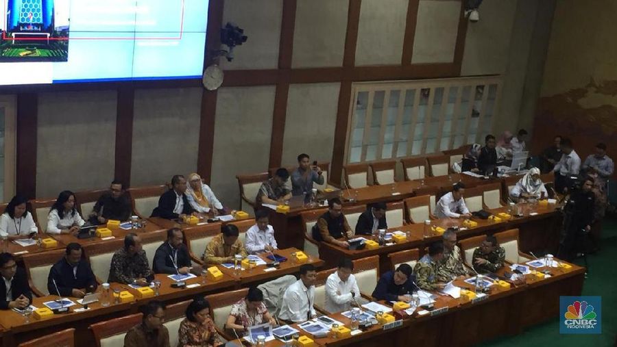 Raker Kementerian BUMN dan Komisi VI (CNBC Indonesia/Monica Wareza)