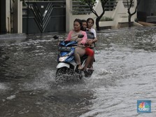 Senin Pagi Jakarta Hujan, Begini Prakiraan Cuaca Hingga Malam