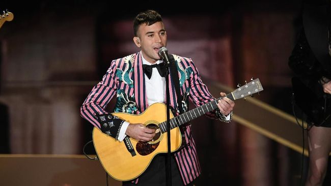 Sufjan Stevens Rilis Lagu Kolaborasi dengan Ayah Tiri