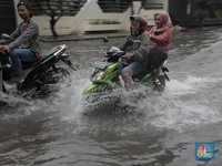 Awas Banjir! Jabodetabek Diprediksi Hujan Sampai 22.00 WIB