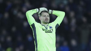 Eks Kiper Liverpool Dituding Curang Saat Lawan MU