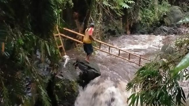 Ratusan Siswa SMP di Yogya Terseret Sungai, 5 Tewas