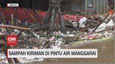 VIDEO: Sampah Kiriman Padati Pintu Air Manggarai