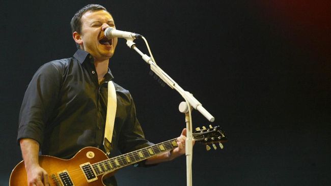 Manic Street Preachers Beri Rp52 Juta ke Korban Badai Dennis