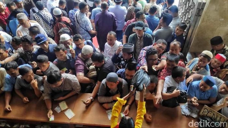 Aksi 212 dilakukan oleh Persaudaraan Alumni (PA) 212 dengan tema 'Berantas Mega Korupsi Selamatkan NKRI'.