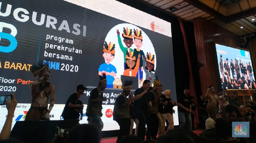 Di akhir pekan Menteri BUMN Erick Thohir menghadiri inagurasi program perekrutan bersama BUMN untuk putra putri Papua dan Papua Barat.