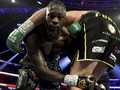 Pelempar Handuk untuk Deontay Wilder Dipuji