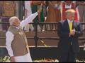 VIDEO: Sambutan Meriah untuk Trump di Stadion Kriket India