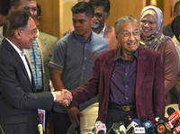 Mahathir Temui Anwar Hingga Bos Parpol Malaysia, Bahas Apa?